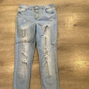 ELITE JEANS High Rise BlowOut Juniors Women | Medium Wash Ripped